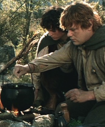 elijah wood girlfriend 2009. Frodo (Elijah Wood) and Sam